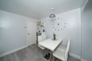 KITCHEN/DINER- click for photo gallery